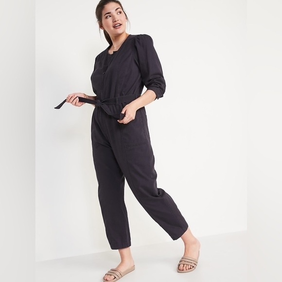 Old Navy Long-Sleeve Zip-Front Cropped Utility Jumpsuit for Women size XS - Picture 2 of 7